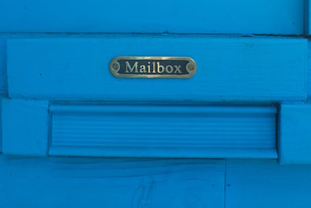 letterbox, copyright Ekaterina Belinskaya (Pexels)